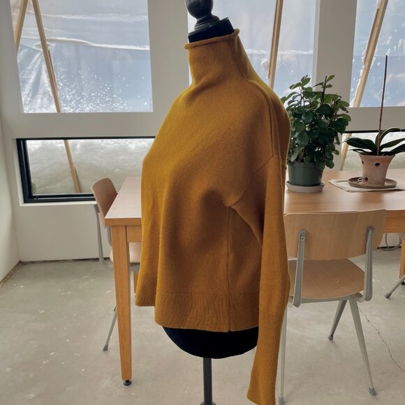 Aritzia Wilfred Cyprie Sweater Size Large - Picture 8 of 11